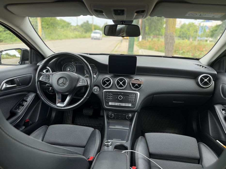 MERCEDES-BENZ A-Class 2018 — imagine 4