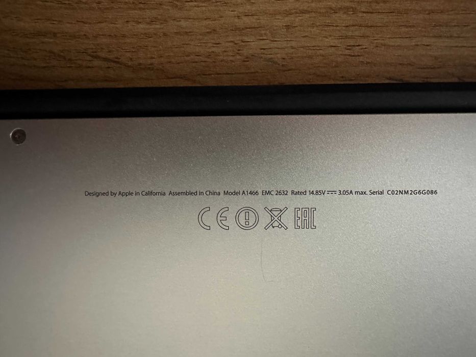 КАТО НОВ ! MacBook Air (13-инчов, early 2014) - i5 - SSD 256GB - A1466