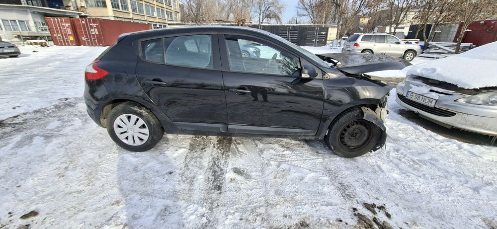 Dezmembrez Renault Megane 3 1.6B 2012