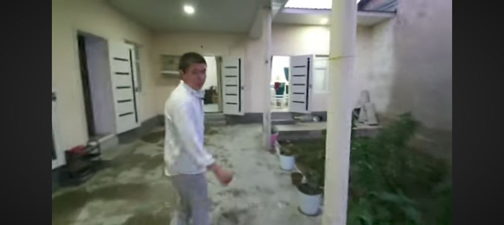 Hovli uy srochni sotiladi