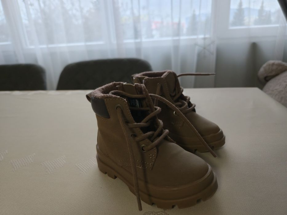 Нови бебешки боти H&M р-р 20-21