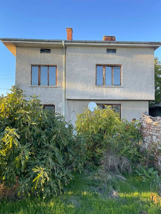 Продавам къща в Брезово