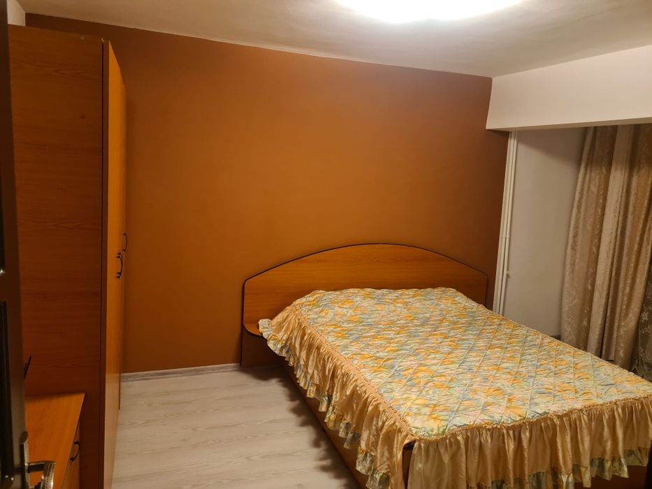 Inchiriez apartament 3 camere