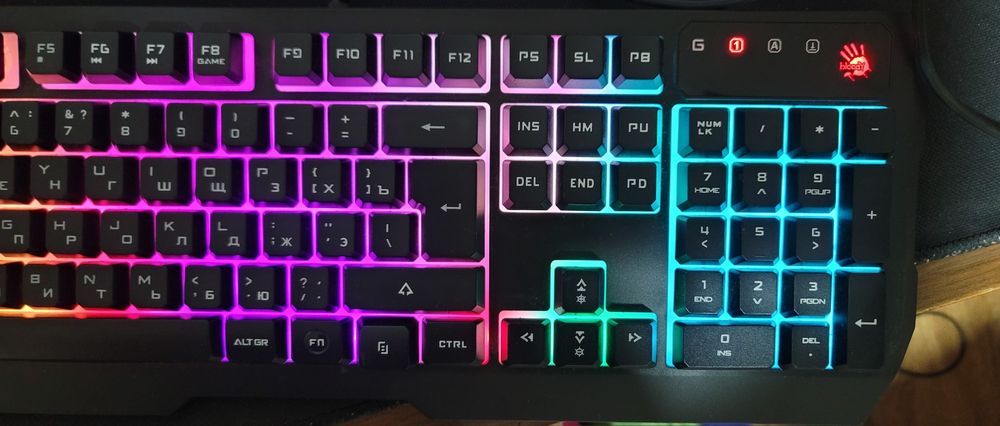 Продаю клавиатуру Bloody Q135, без мышки! Цена договорная