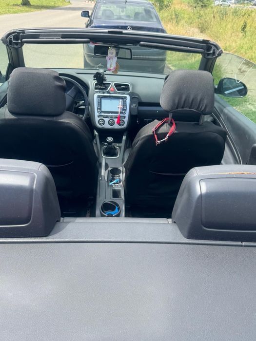 Volkswagen EOS.