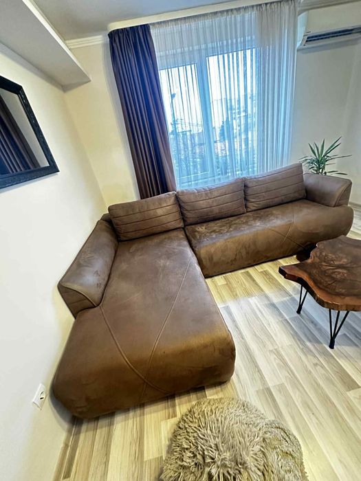 Страхотен диван -десен ъгъл