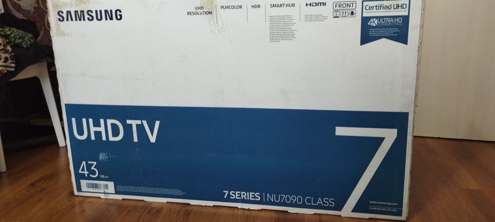 Смарт 4К телевизор Самсунг диагональ 109 см