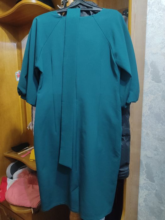 Продам женское платье!