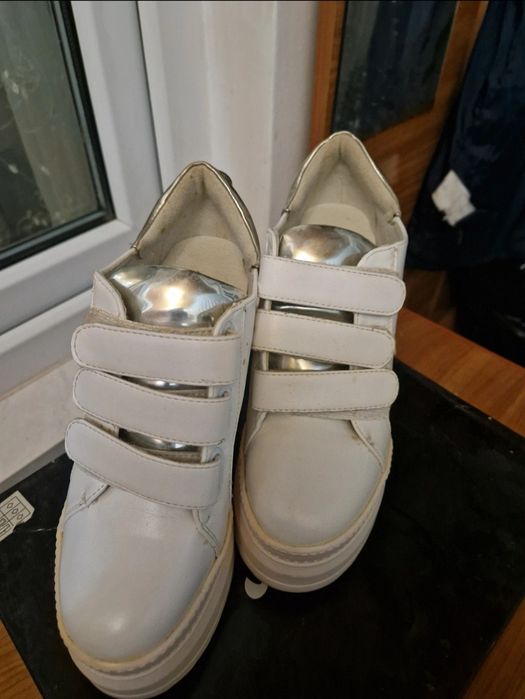 Adidasi dama platformă