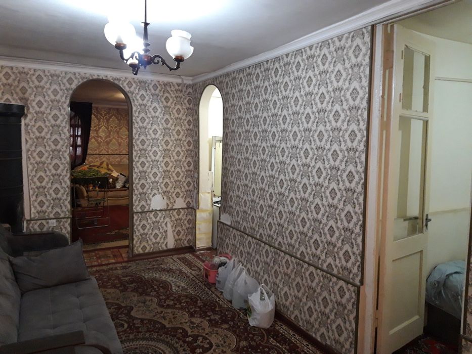 2 хоналик квартира Кукон уинверситетини олдида