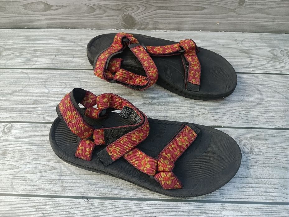 Teva сандали N 36