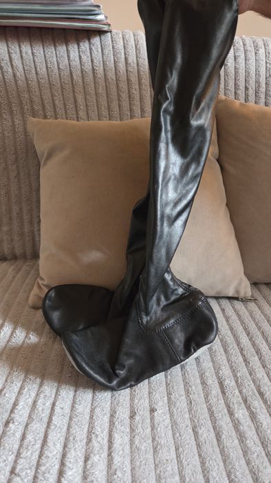 Продам ичиги новые