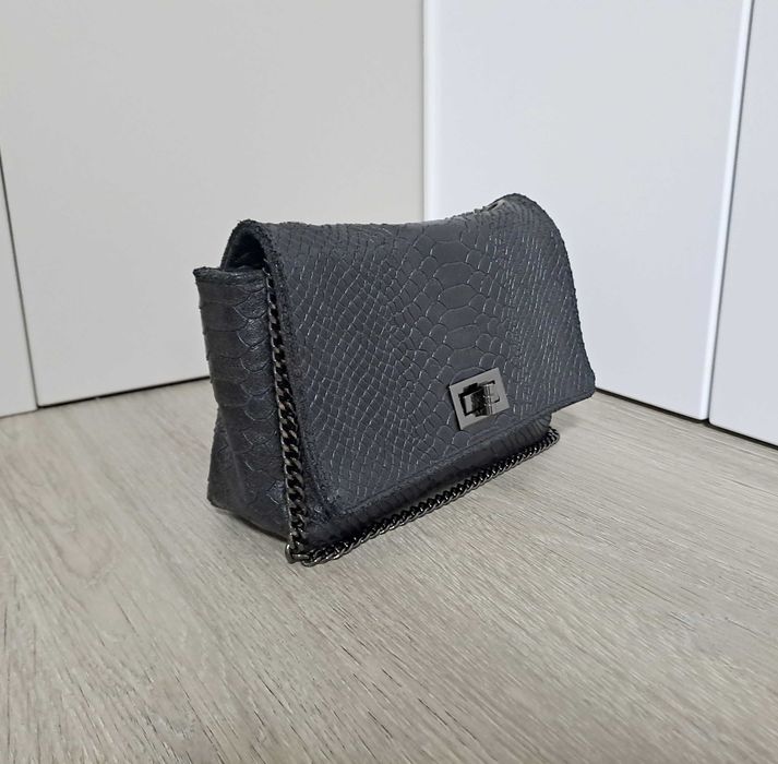 Geanta mica de umar din piele naturala, gri inchis