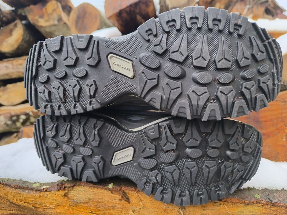 Ghete de munte Lowa Goretex 44