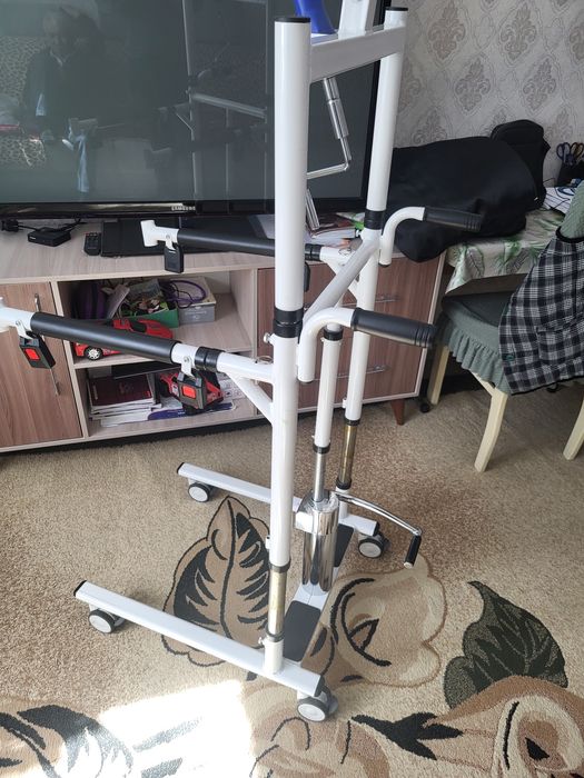 Подъемник-коляска-вертикализатор