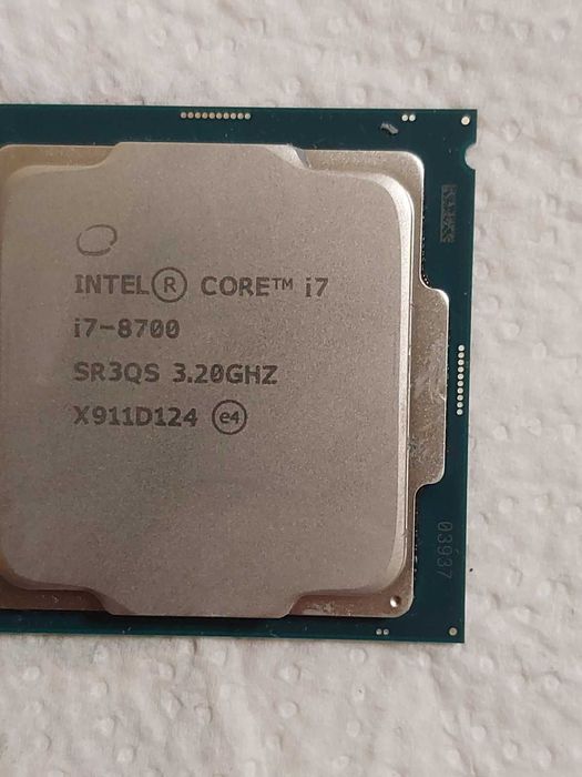 Intel i7 8700 + Gigabyte B360M DS3H + 16GB 2666 Crucial + Arctic cooler