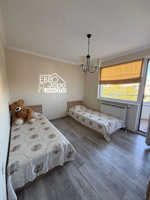 Дава се под наем Тристаен апартамент в Стара Загора, Център - 85 кв.м за 459 € - Снимка #2