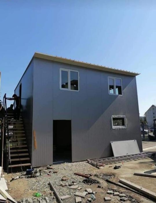 Vând garaje auto din panouri sandwich