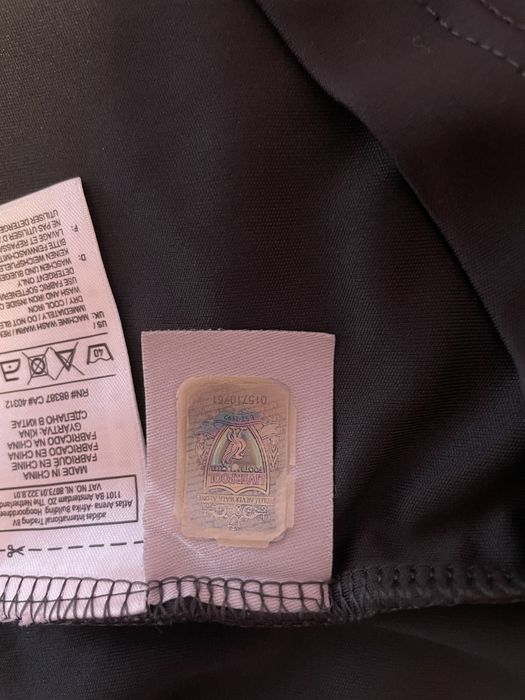 Оригинален екип Liverpool FC - Adidas (2011) – фланелка S + шорти M