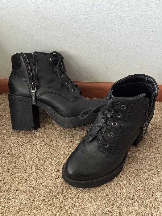 Женская обувь ботинки