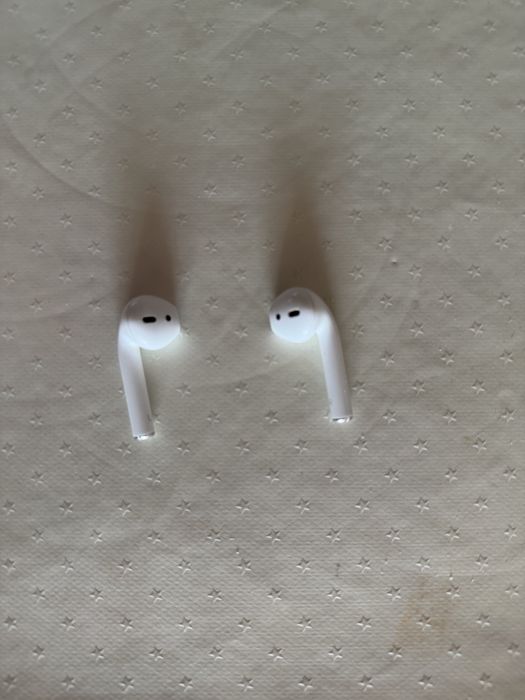 Apple AirPods 2nd Generation