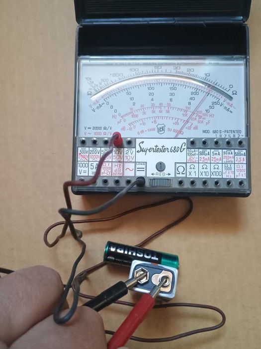 multimetru analogic Supertester 680G