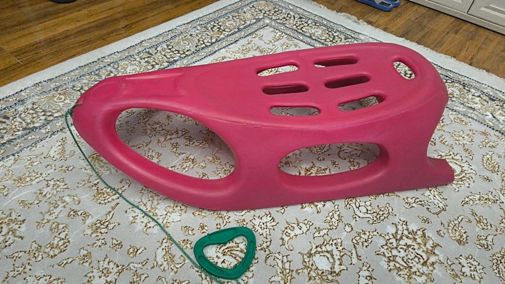 Продам санки в хорошем состоянии