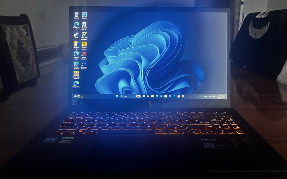Продается ноутбук Acer Nitro v15