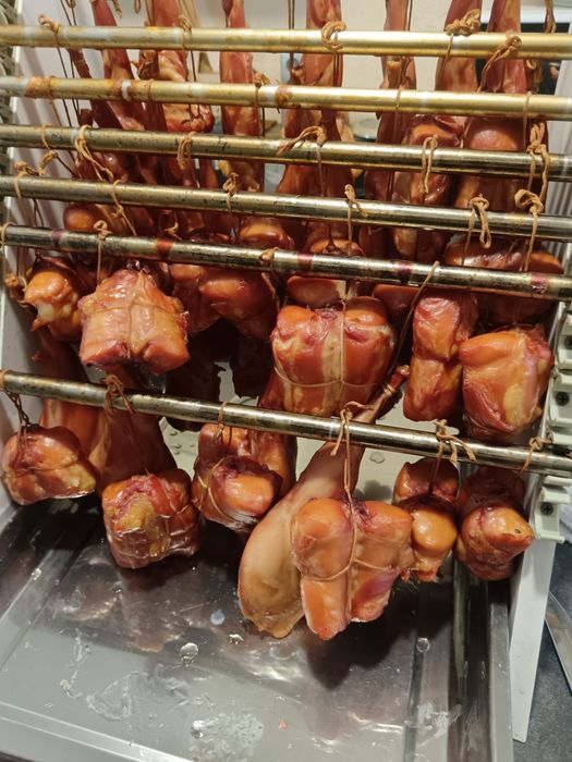 Мясо кролика домашнее.