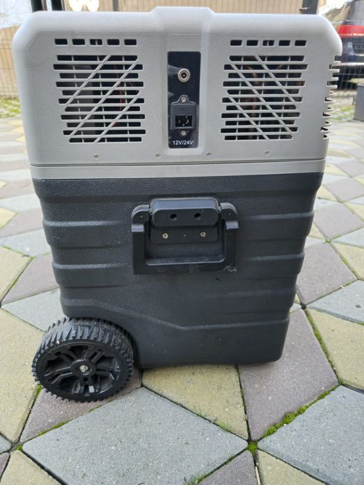 Frigider auto 61 litri,12/24/220volti.