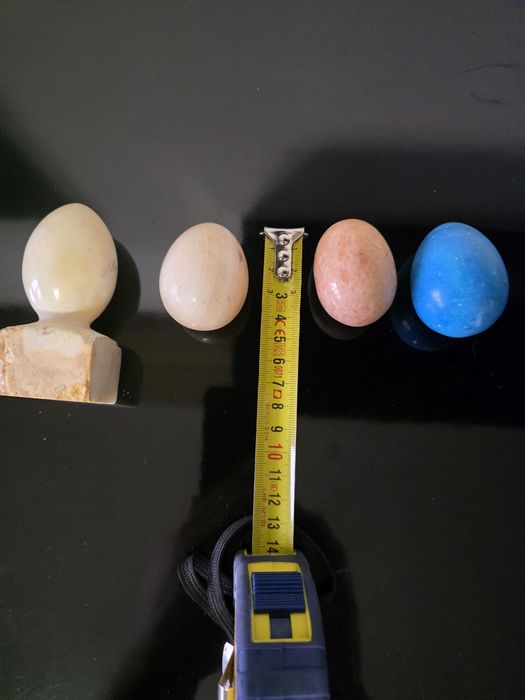 Ou din piatra semipretioasa naturala  onix - obiect decorativ