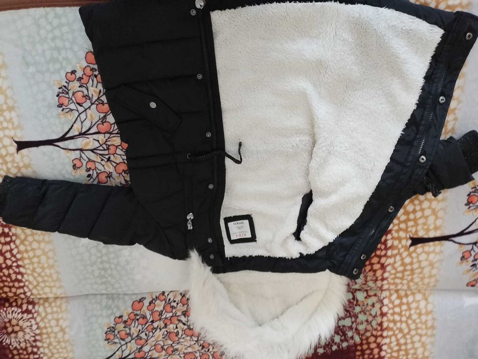 Продам детские куртки