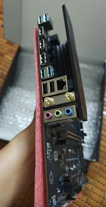 Материнская плата AMD Ryzen 8945hx