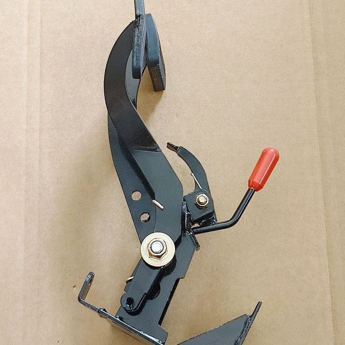 дублирующие педали тормоза