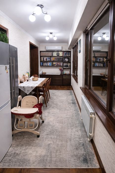 Мирабадский рн ул.Чимкентская 4 ком квартира