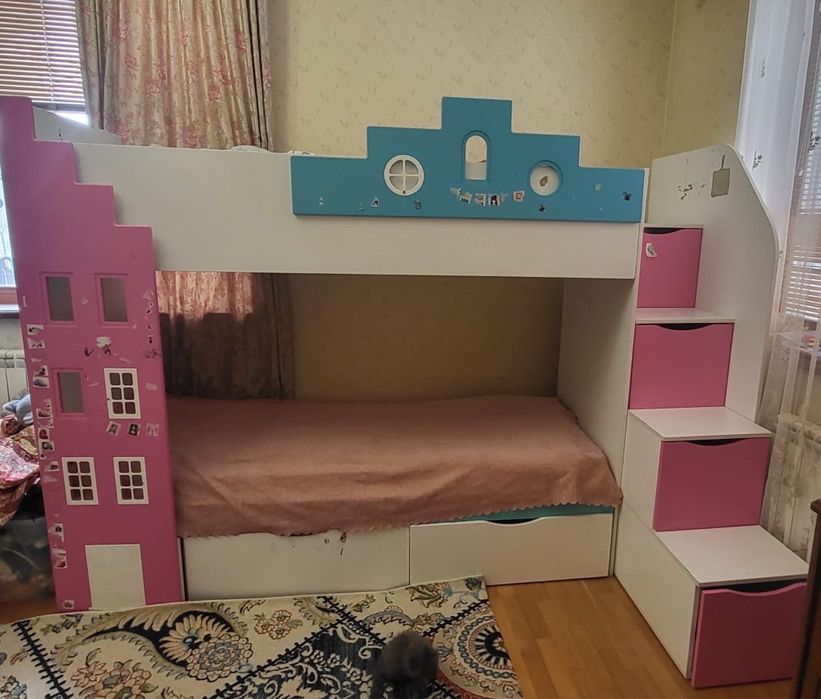 Продам детскую двухъярусную кровать