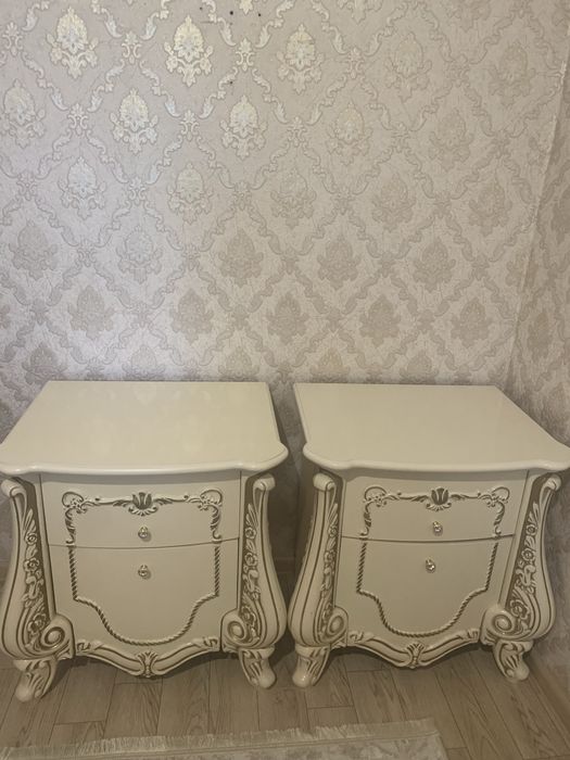 Продается 2-х спальная кровать с тумбочками