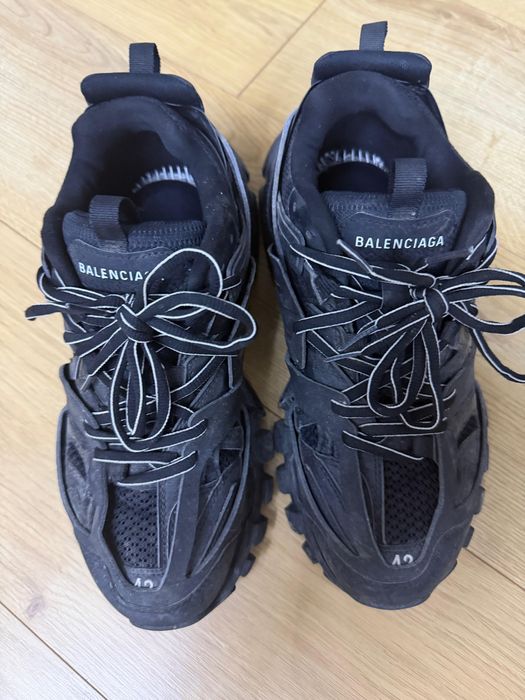 Balenciaga track 42