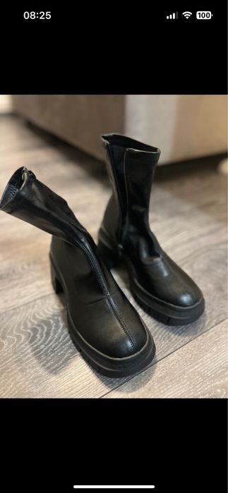 Botine cu toc mic. Noi marimea 36