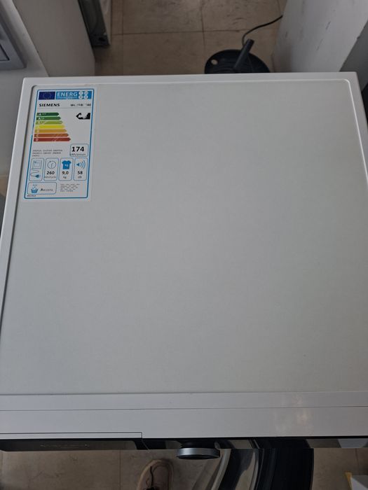 Сушилня с термопомпа Siemens IQ700