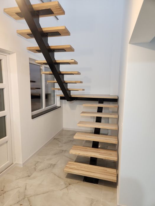 Scari interioare cu tprte de lemn