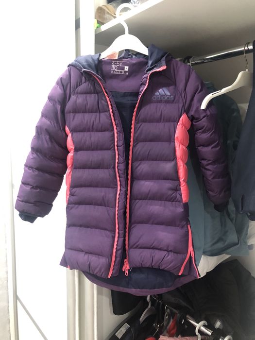 Куртка адидас оригинал .