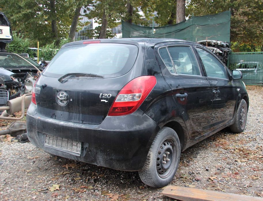 Хюндай  I-20 1.2i с проблем в двигателя – само на части