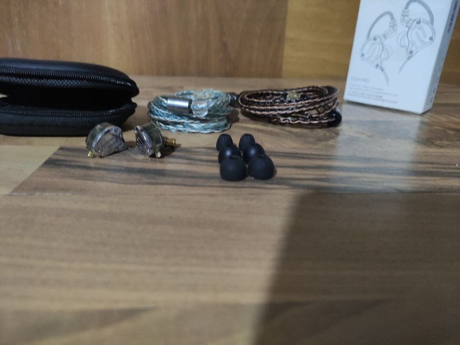 Casti In Ear Monitor (IEMs) KZ ZS10 Pro