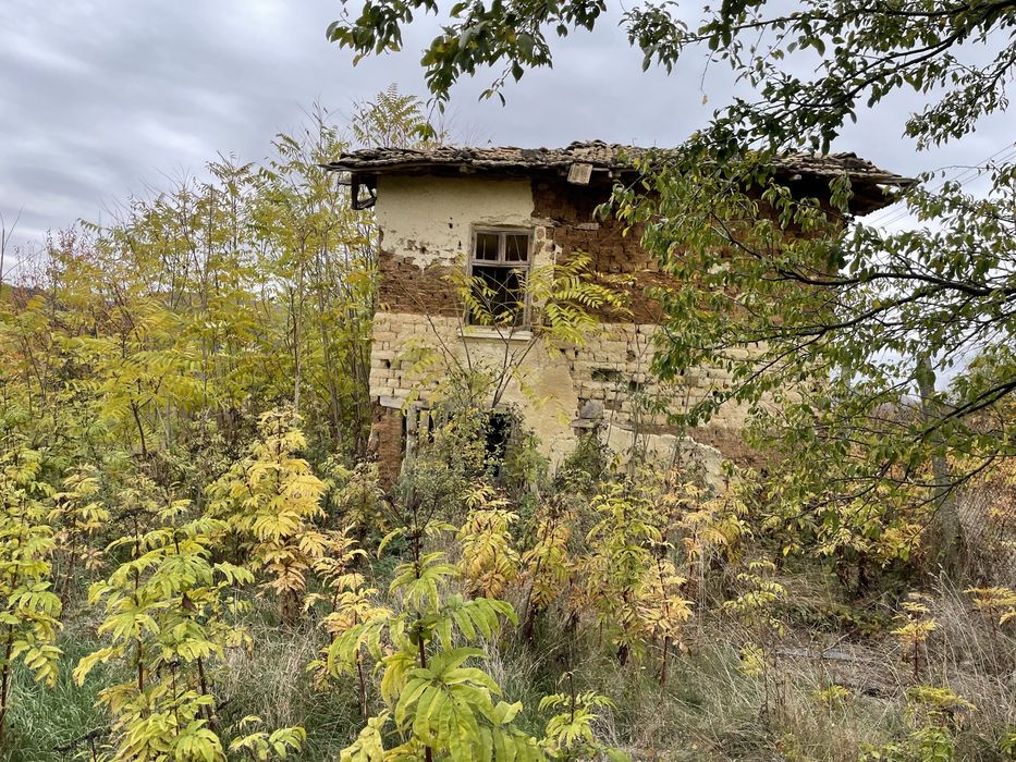 Продава се Къща в с. Овчарово, Област Търговище - 2000 кв.м за 8 €/кв.м - Снимка #1