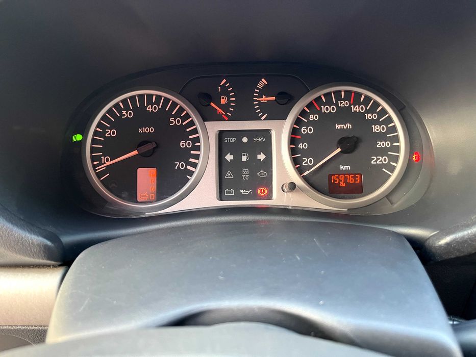 Автомобил Renault Clio 2