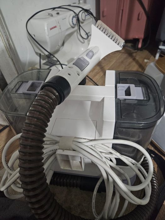 Пылесос моющий моет диваны