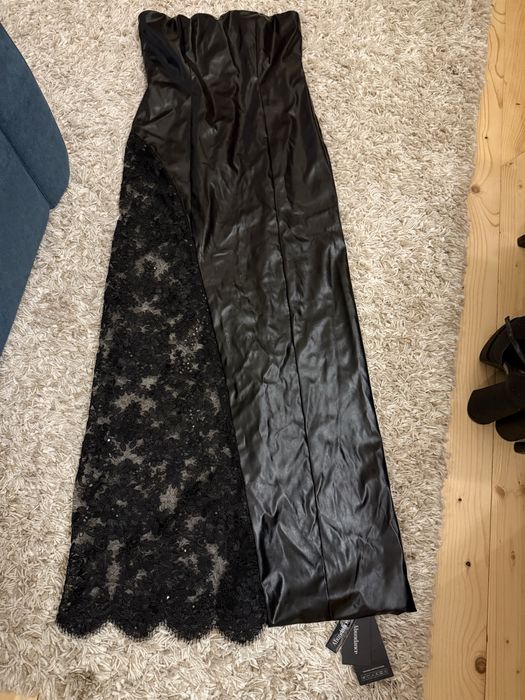 Вечерна Черна Рокля