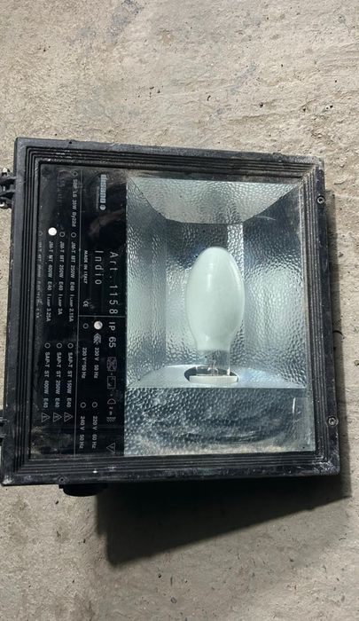 Прожектор сатылады