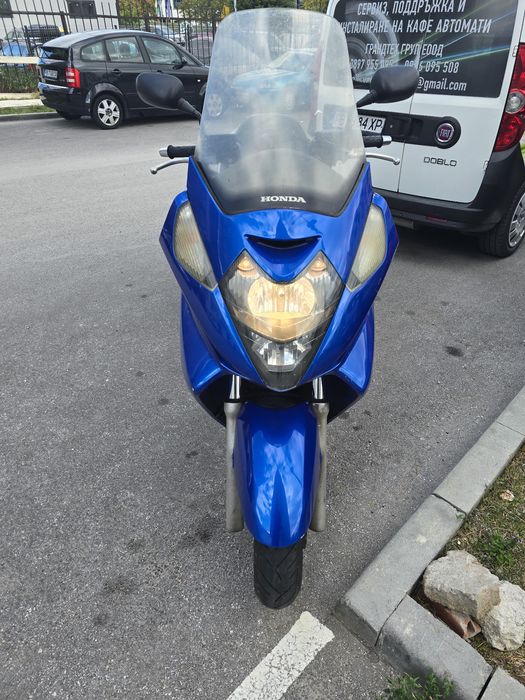 Продавам скутер 600к